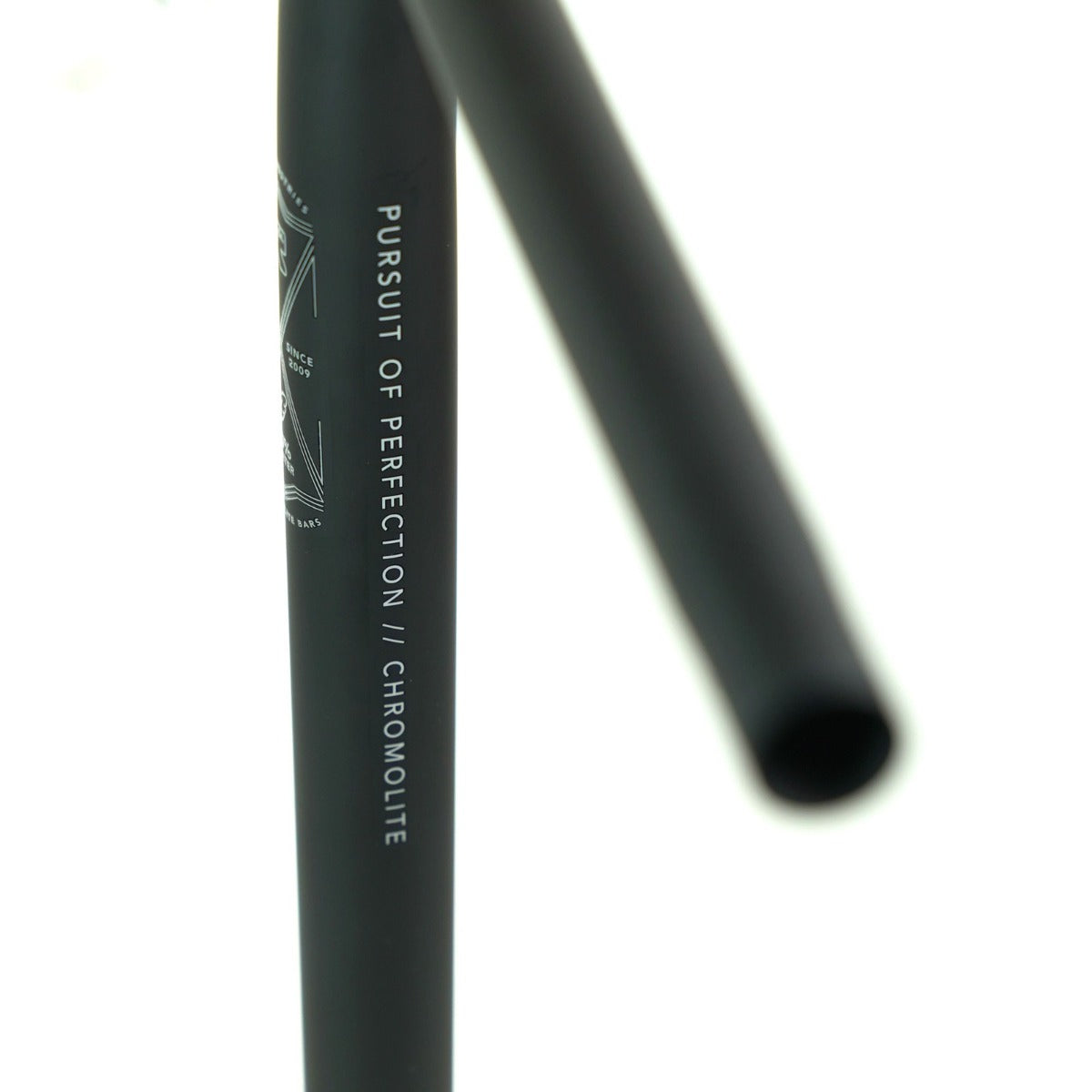 Řidítka Root T ChromoLite Bars Matte Black 720